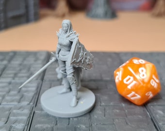 Oathbreaker paladin 3 | 28mm (D&D) Fallen Female Paladin Miniature | Tabletop RPG