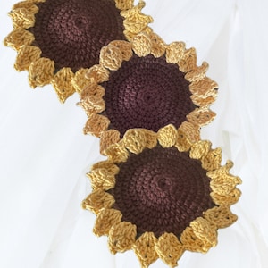 Crochet pattern for sunflower coasters, sunflower pattern