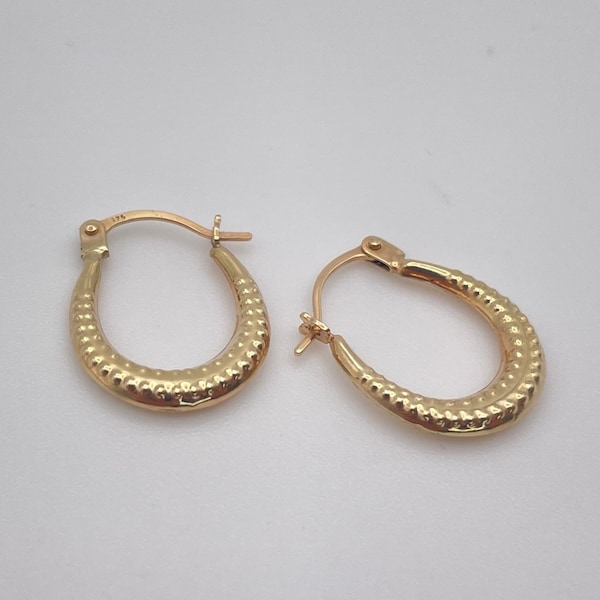 Vintage 9 Karat Gold Creolen Ohrringe mit Strukturreif - 9K Gold / Huggie Creolen / Geschenk für Mädchen / Gestempelt 375