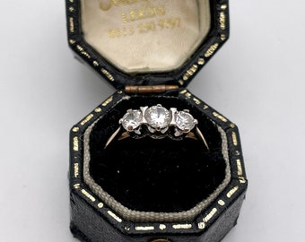 Vintage 9ct goud en zirkonia drie stenen ring - 9K / verlovingsring / cadeau / witte steen / Britse maat - M 1/2 / Amerikaanse maat - 6 1/2