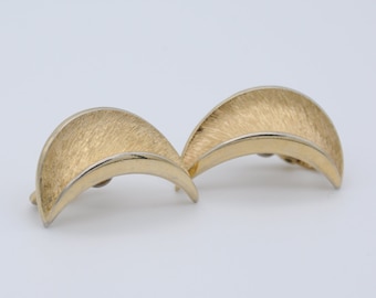 Vintage Crown Trifari Clip-On Earrings - Brushed Gold Tone / Leaf Effect / 1960s / 70s / Mid-Century Earrings / Signed Modernist / Crescent