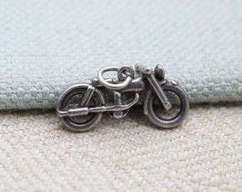 Pendentif moto vintage en argent sterling à breloques - moto vintage | Cadeau pour bracelet à breloques