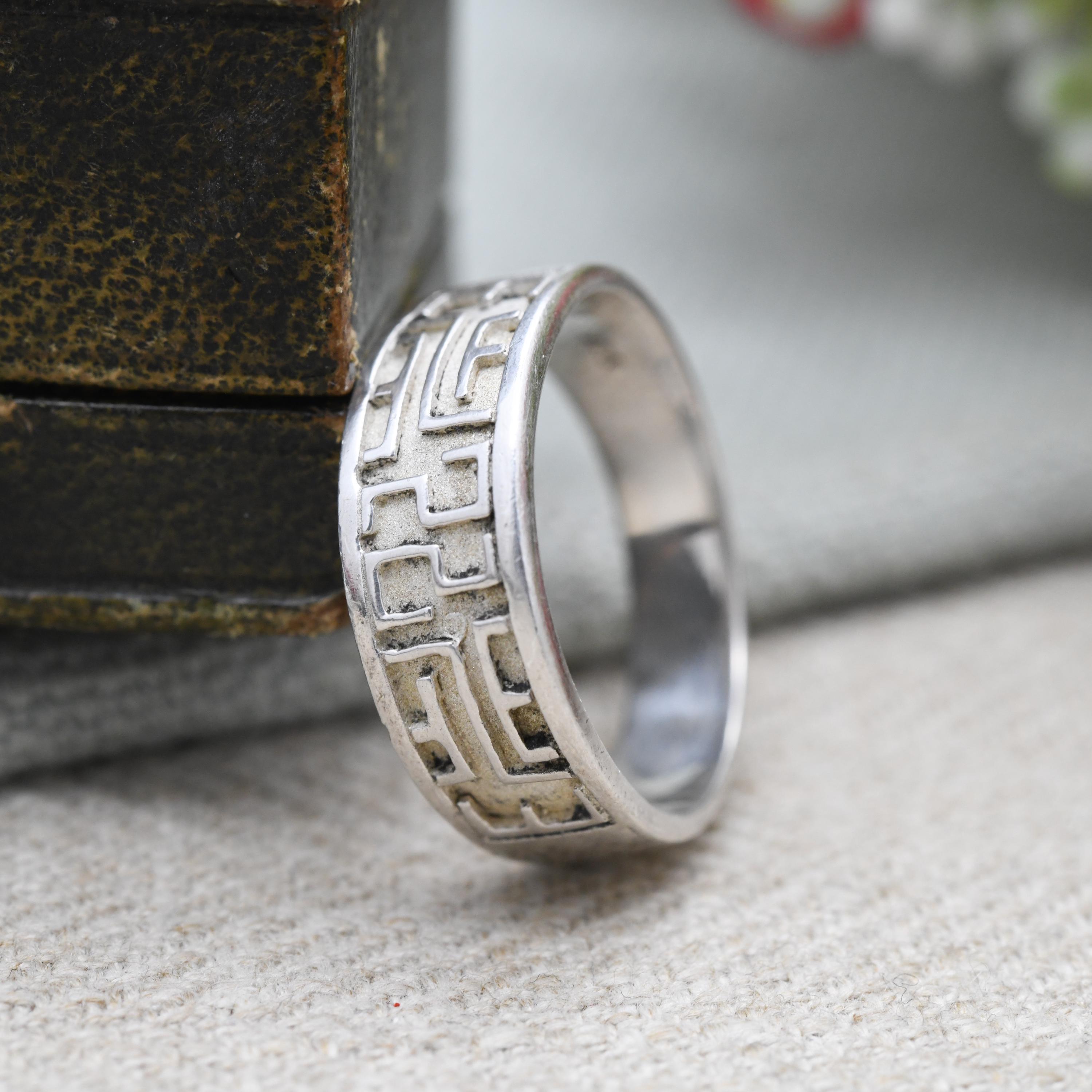 Vintage Sterling Silver Textured Band Ring With Maze Design