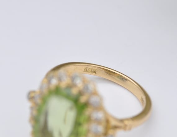 Vintage 18ct Gold Peridot & Diamond Halo Ring - S… - image 8