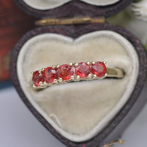 Vintage 9ct Gold Red Gemstone Cocktail Ring - Statement Five Stone Ring Channel Set Gemstone Stacking Ring | UK Size - N 1/2 | US Size - 7