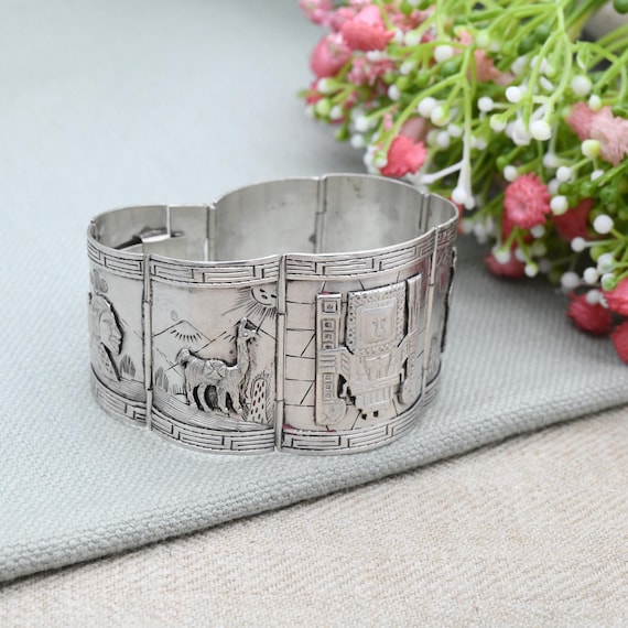 Vintage Peruvian Sterling Silver Bracelet Engraved Relief Panels