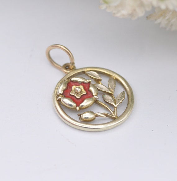 Vintage 9ct Gold Lancaster Rose Charm  Pendant 19… - image 1