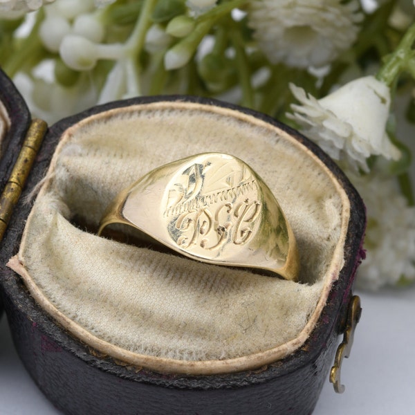 Vintage 9ct Gold Engraved Signet Ring - Mid-Century Initial Ring PGC | UK Size - M | US Size - 6 1/4