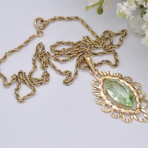 Vintage 9ct Gold Pendant Necklace with Green Stone - Statement Mid-Century Gold Jewellery | Large Faceted Gemstone | Solid Gold 9K
