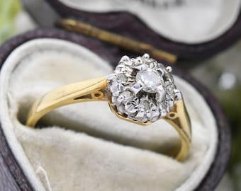 Anello di fidanzamento vintage con diamante in oro 18 ct - Set illusione con chip di diamante Halo / Taglia UK - Taglia M / US - 6 1/4