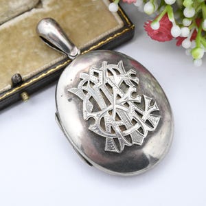Medalhão antigo de prata esterlina vitoriana com monograma, letras entrelaçadas ATE - Pingente oval gravado com inicial sentimental, presente, movimento estético