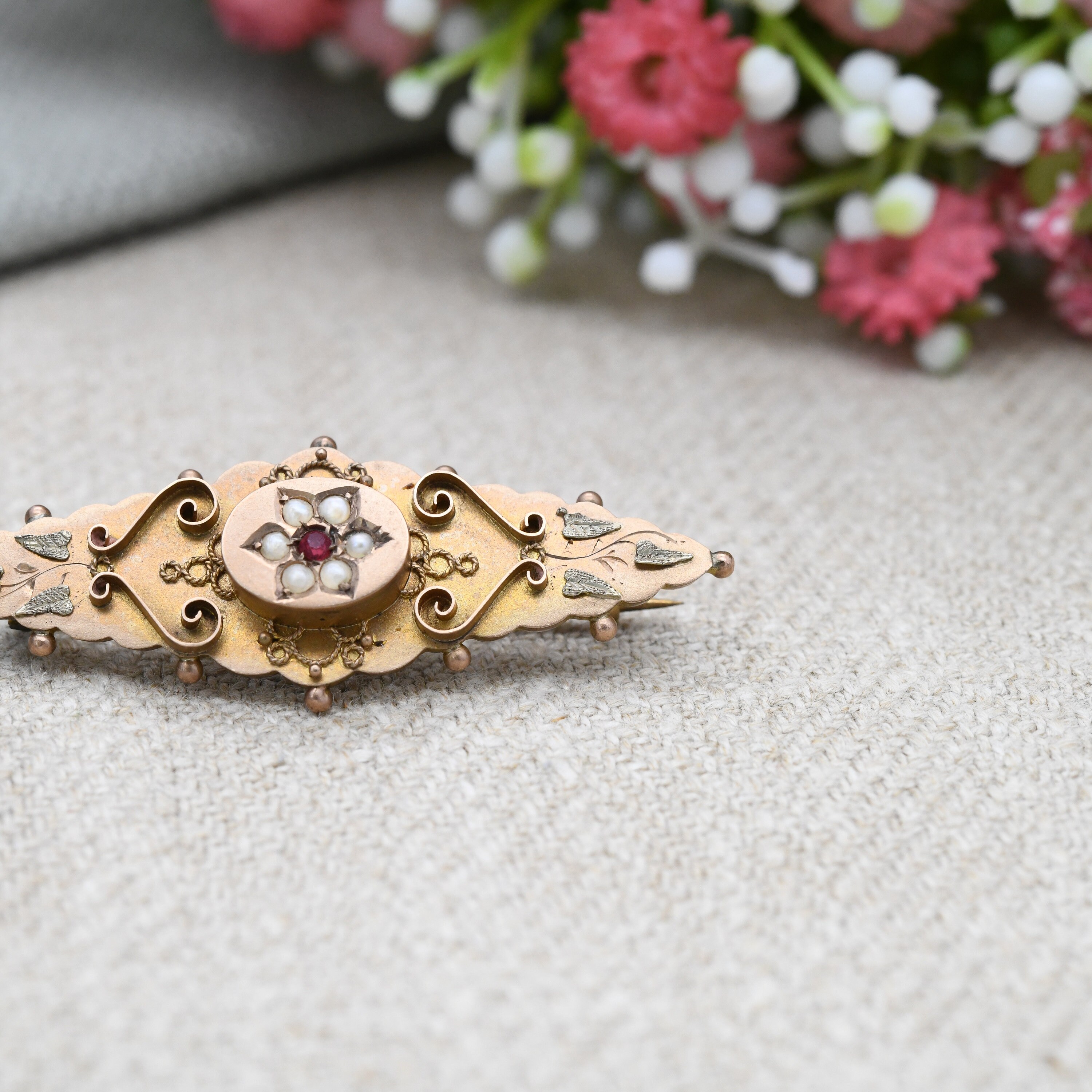 Broche Magnétique Chiot Style Vintage - Bijou Accessoire Décoratif 5,2cm