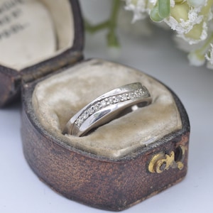 9ct White Gold Diamond Wave Ring 0.1 Carats 10 Points - Pretty Jewellery Gift for Her Flush Diamond Band | UK Size - L | US Size - 5 3/4