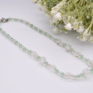 Vintage Art Deco Glasperlenkette - Facettiertes Klarglas / Abgestufte Perlenkette / Grüne & durchsichtige Spacer / Statement Party Halskette