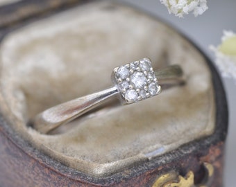 Vintage 9ct White Gold Diamond Engagement Ring - 0.15 Carats | UK Size - O | US Size - 7