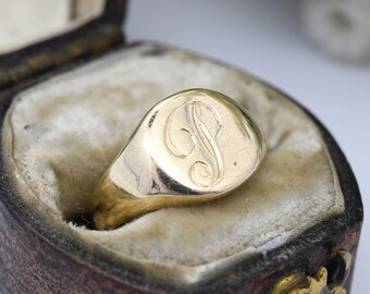 Vintage 9ct Gold Signet Ring by Henry Griffith and Sons HG&S - Letter P Engraved | Mid-Century Pinkie Ring | UK Size - G | US Size - 3 1/4