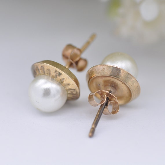 Vintage 9ct Gold Faux Pearl Stud Earrings - Diamo… - image 3
