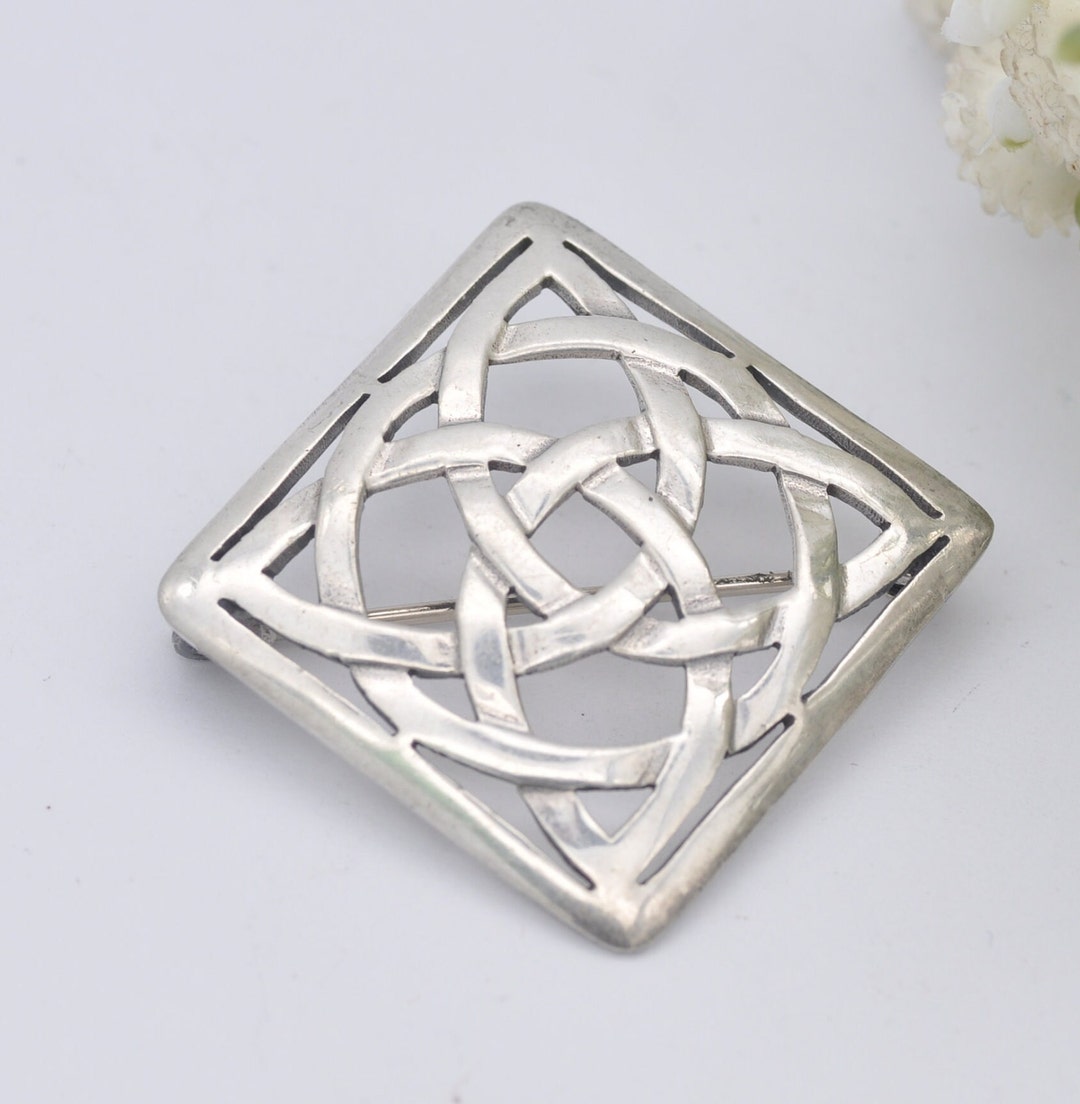 Broche croix celtique vintage signée - Design antique plaqué argent - France