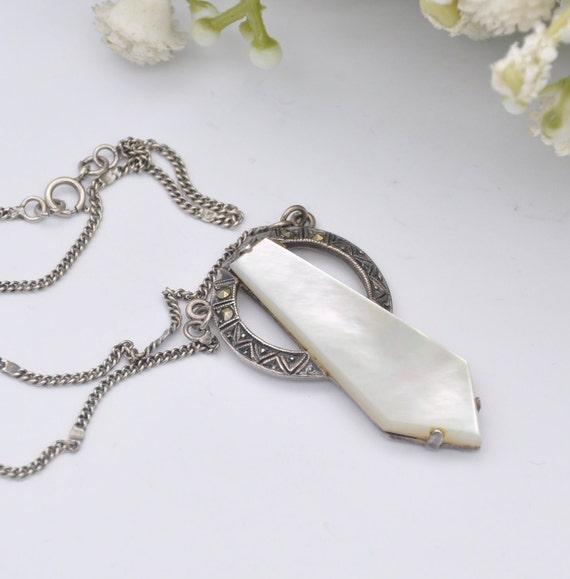 Pendentif Vintage En Nacre - Grand Format, Bijou Rétro Ancien, Pour Collection Ou Look Unique