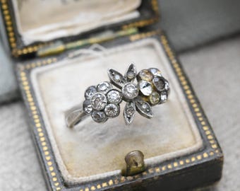 Vintage European Silver Paste Ring C.1940s - Floral Cluster Milgrain Setting Ring | UK Size - O 1/2 | US Size - 7 1/2