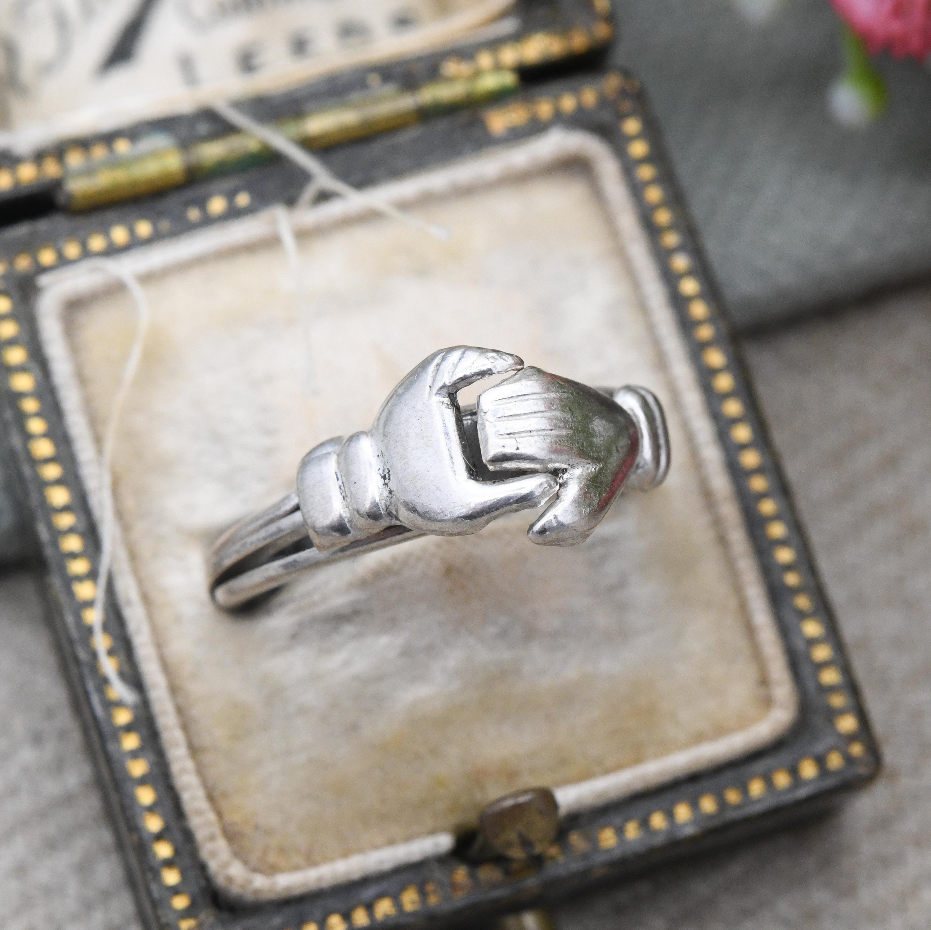 Vintage Silver Fede Gimmel Ring Interlocking 3 Bands - Clasped