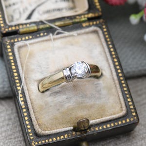 Vintage 18ct Gold Diamond Solitaire Ring 0.33 Carat 33 Points - Classic Engagement White Gold Setting | Small UK Size - I | US Size - 4 1/4