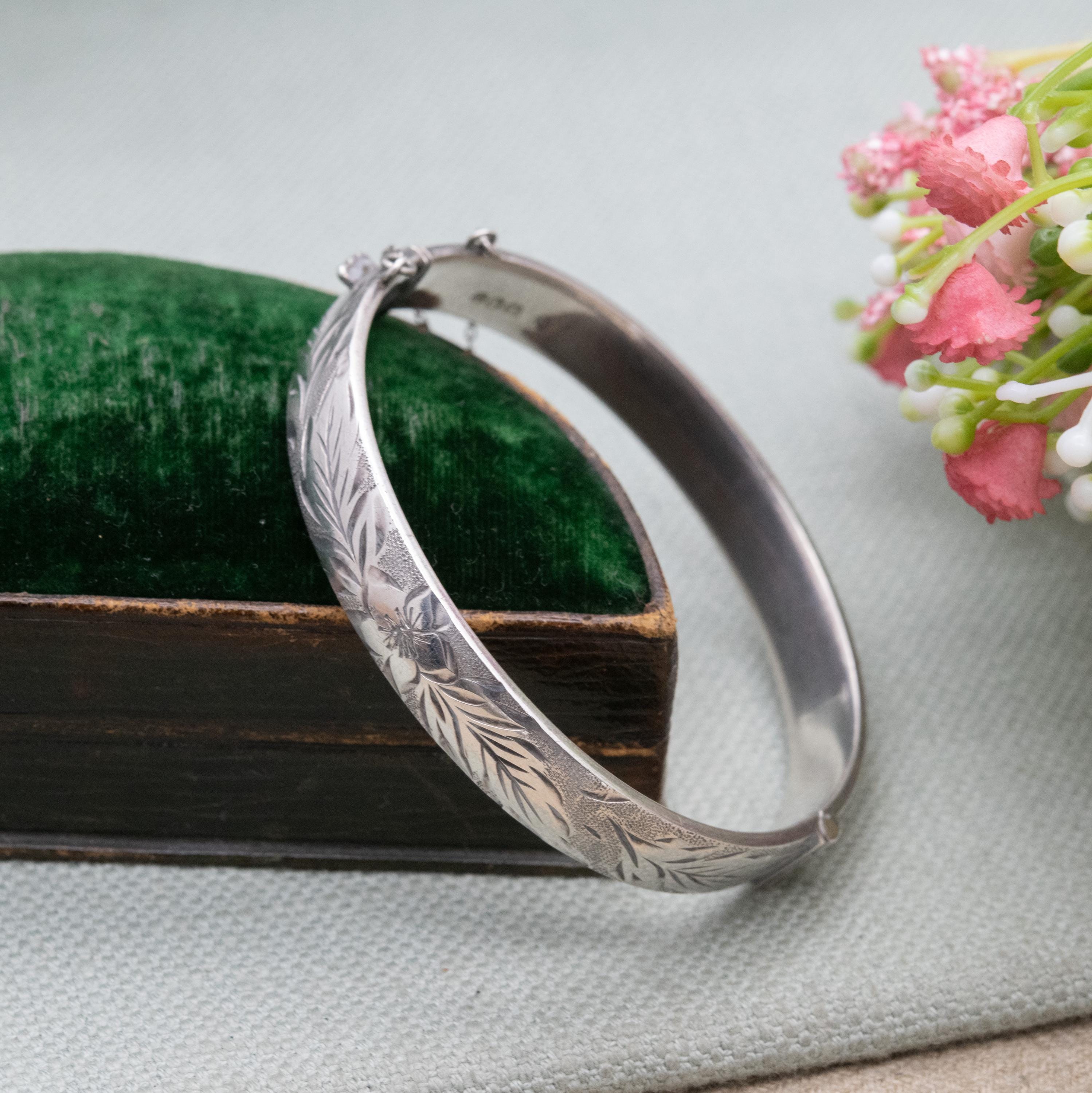Vintage Fred Manshaw Sterling Silver Floral Engraved Bangle