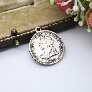 Antique 1901 British Royal Family Medal Pendant Victoria Death Edward and Alexandra Coronation - Queen Victoria Coin Jewellery Old Head