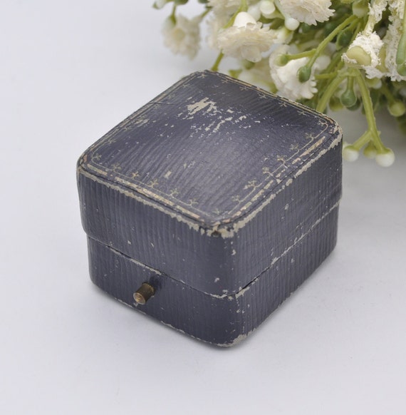 Vintage Blue Leather Ring Box - E Nidd & Son Grim… - image 4