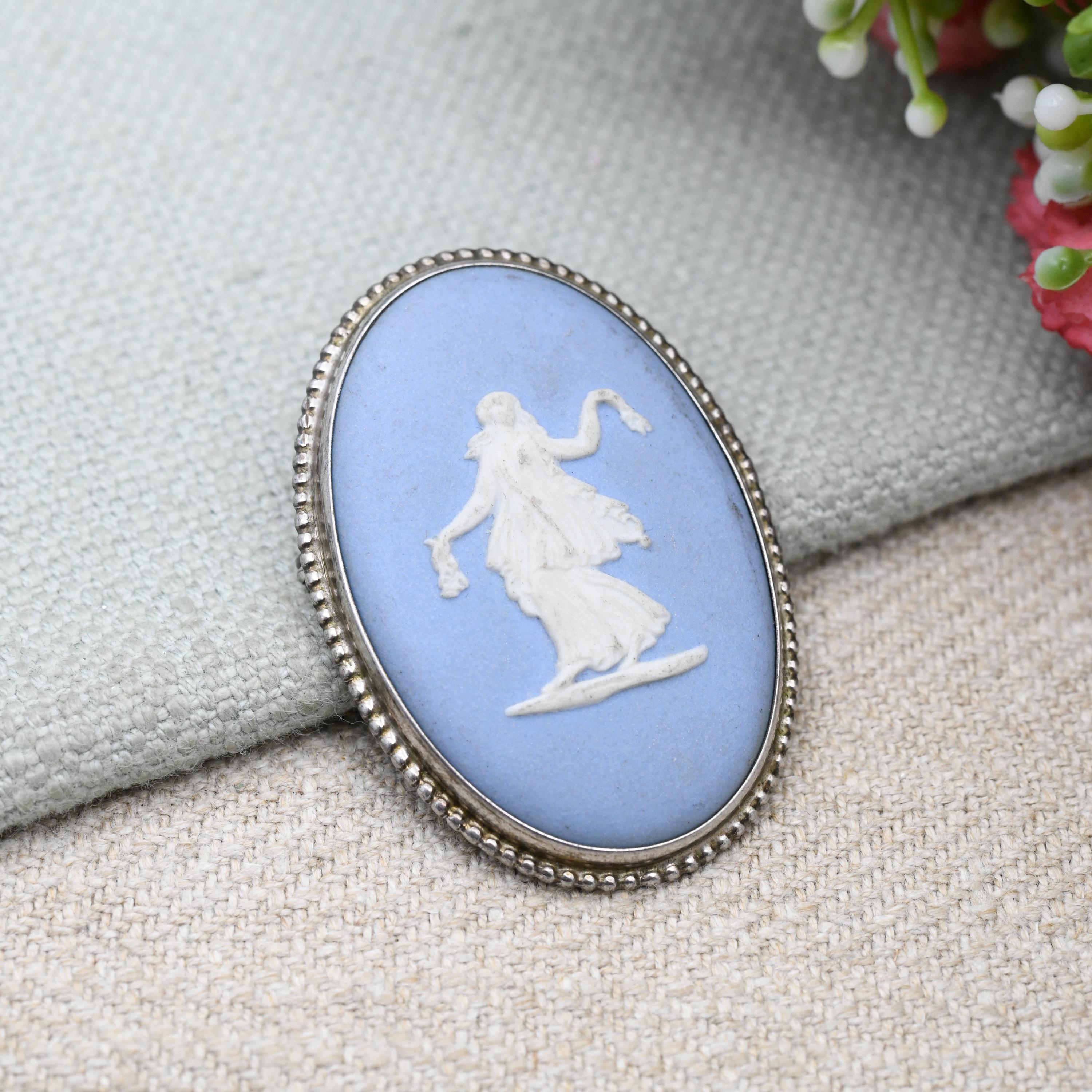 Wedgwood brooch - Etsy 日本