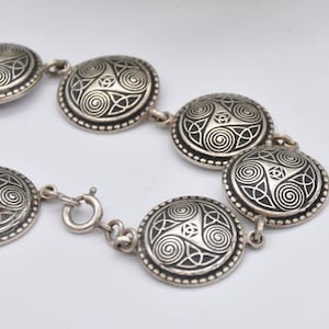Broche emaillée Kelt celte Bretagne vintage - Montres & Bijoux