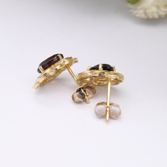 9ct Gold Garnet Stud Earrings - Ornate Floral Fra… - image 4