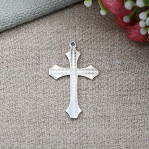 Vintage Sterling Silver Cross Pendant With Machine Engraved Lines 