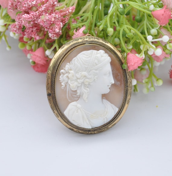 Antique Victorian Rolled Gold Cameo Brooch Pendan… - image 1