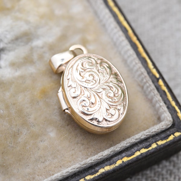 Vintage 9ct Gold Locket Pendant with Scrolling Feather and Leaf Design - Miniature Locket Charm Pendant