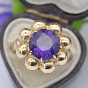 Vintage 9ct Gold Amethyst Cocktail Ring - Chunky Statement Solitaire | Flower Shaped | Large Purple Stone | UK Size - L | US Size - 5 3/4