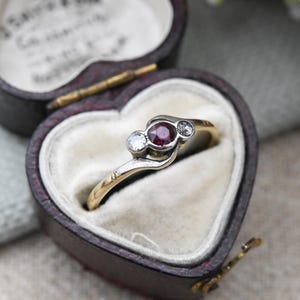 Antique 18ct Gold Ruby and Diamond Ring c. 1910 Three Stone Twist - Delicate Jewellery | Anniversary Gift | UK Size - M | US Size - 6 1/4