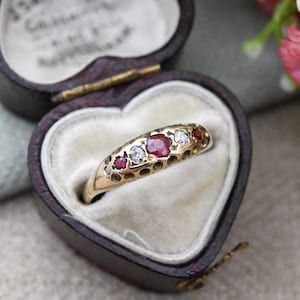 Antique 18ct Gold Boat Ring with Diamonds and Red Stones c. 1900 - Pretty Five Stone Ring | Anniversary Gift | UK Size - M | US Size - 6 1/4