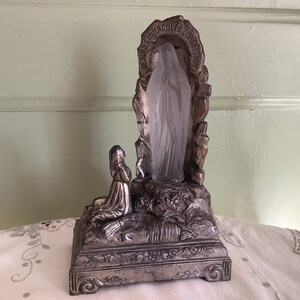 Relique Religieuse Vintage De Lourdes - Coupe à Eau Bénite, Cristal, Chapelet - Occasion