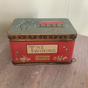Vintage French Twining Tea The Tin Box, Darjeeling Tin Canister, Vintage Tea Box , Collectible Tea Tin