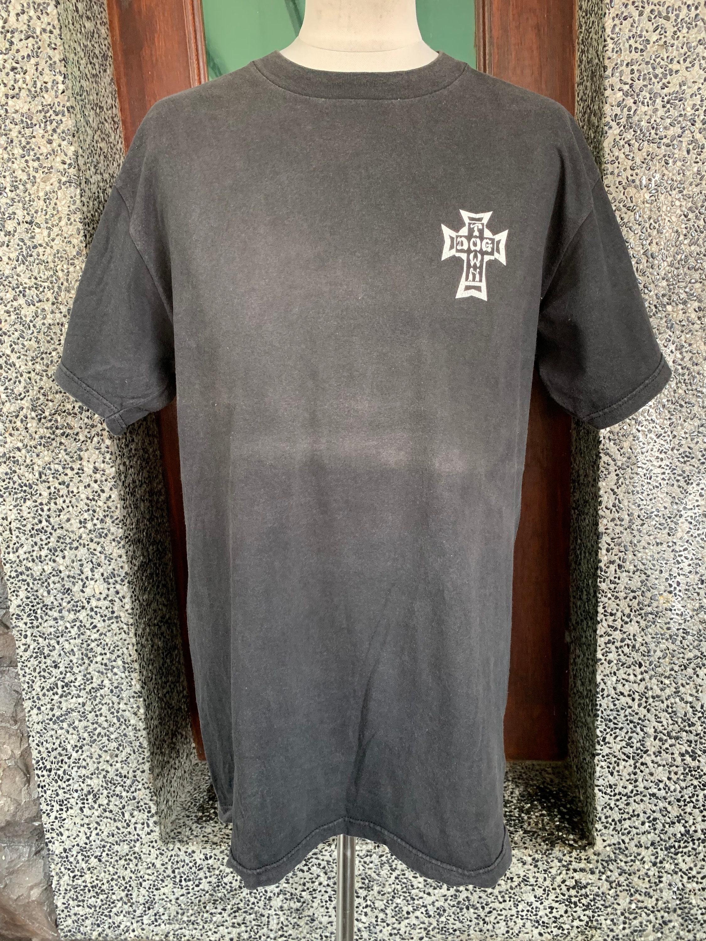 Vintage 90s DOGTOWN Skates Scott Oster Designs T Shirt - Etsy Vintage 90s DOGTOWN Skates Scott Oster Designs T Shirt - Etsy