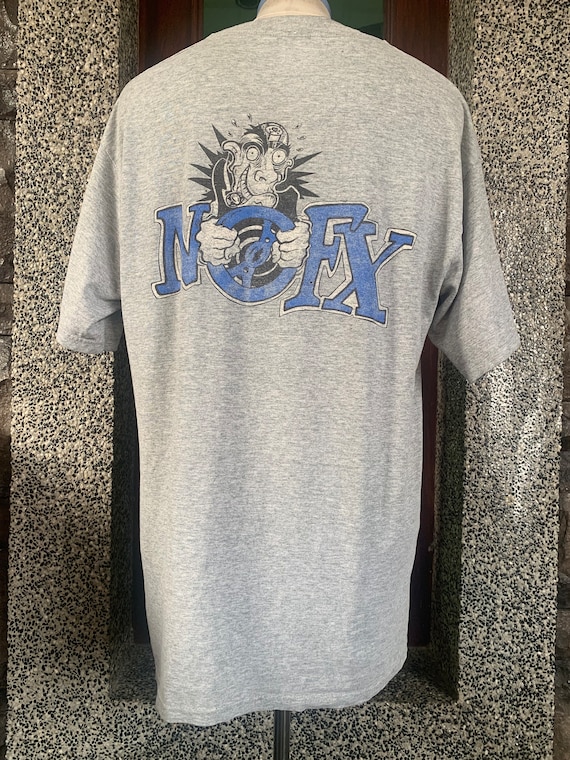 ミュージシャン NOFX Tee vintage 00s 90s PUNK ROCK FADE Vintage 00's Nofx Punk Rock Band Concert T-shirt Medium Size