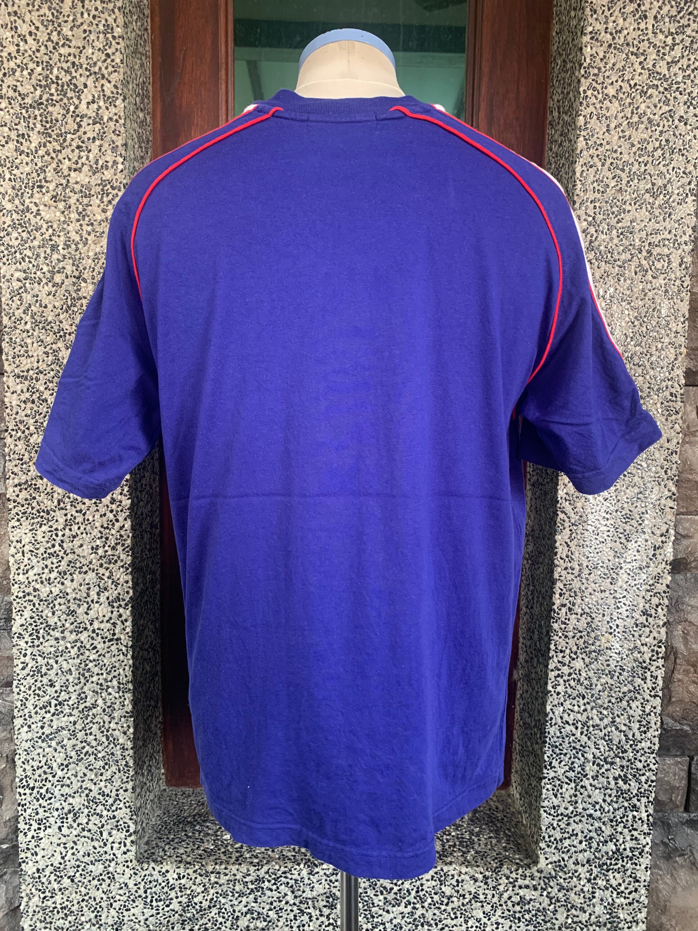 た*ず様 【新品】FCバルセロナ×トラビス L レトロ　2001 ユニフォーム TRAVIS SCOTT FC BARCELONA RETRO 2000/2001 JERSEY SIZE M