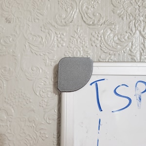 Universal Magnetic Dry Erase White Board Corners