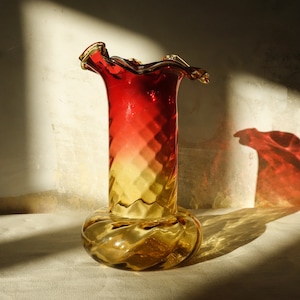 Italian Handblown Glass Art Vase.