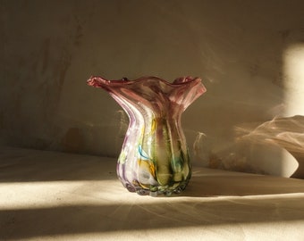 Italian Handblown Glass Art Vase.