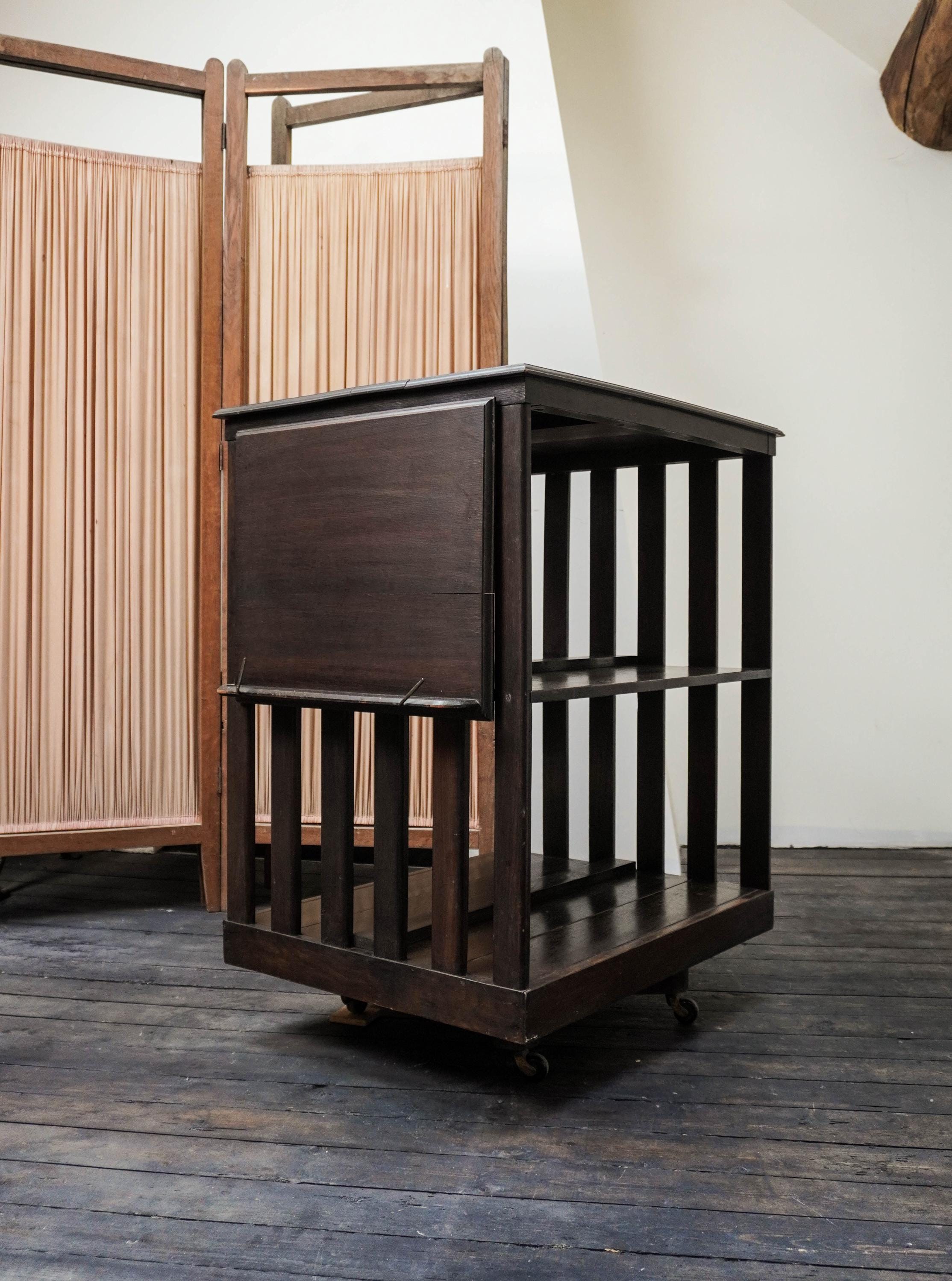 回転ブックスタンド ヴィンテージ アンティーク シャビー USA 米軍 Antique Revolving Bookcase - Etsy