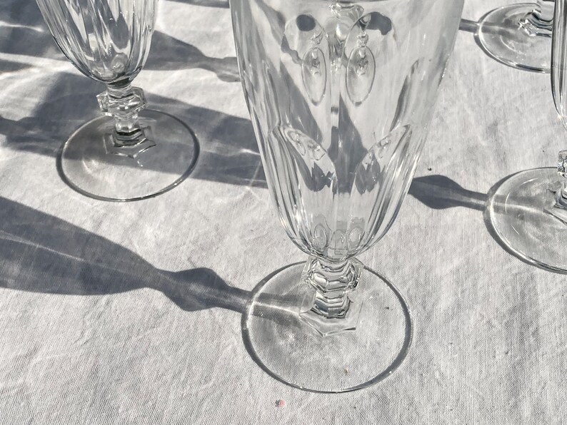 Set of 5 Champagne Crystal Glasses. Midcentury Champagne Coupe Set. French Glassware. image 2