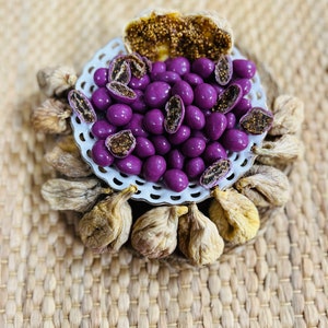 Mullbery  Fig  Dragee Chocolate, Fruit Dragee, Organic Chocolate by Refa, Food Fig Mullbery , Sweet Mullbery Dragee Mullbery, Chocolate,Fig
