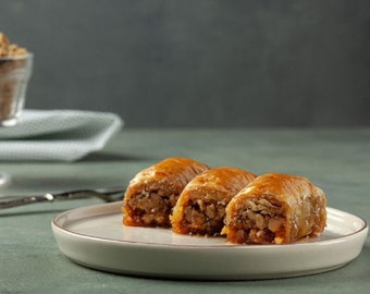 Handmade Walnut Baklava , Delicious Baklava ,  Diamond Walnut Baklava,  Turkish Dessert , International Snacks , Sweet Snacks